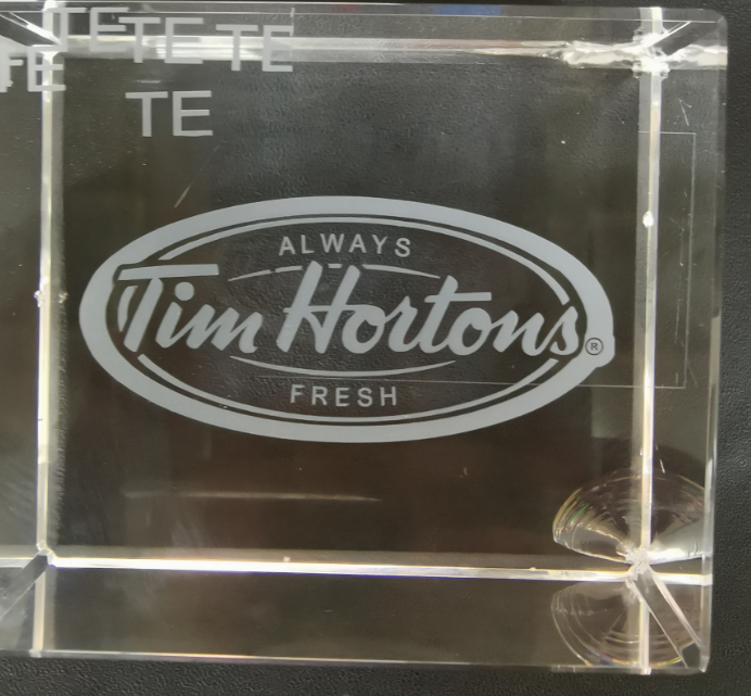 激光打标机在玻璃制品行业中有哪些应用呢？