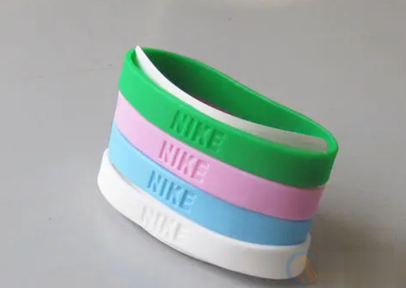 激光打标机可以打标硅胶产品吗？  第2张